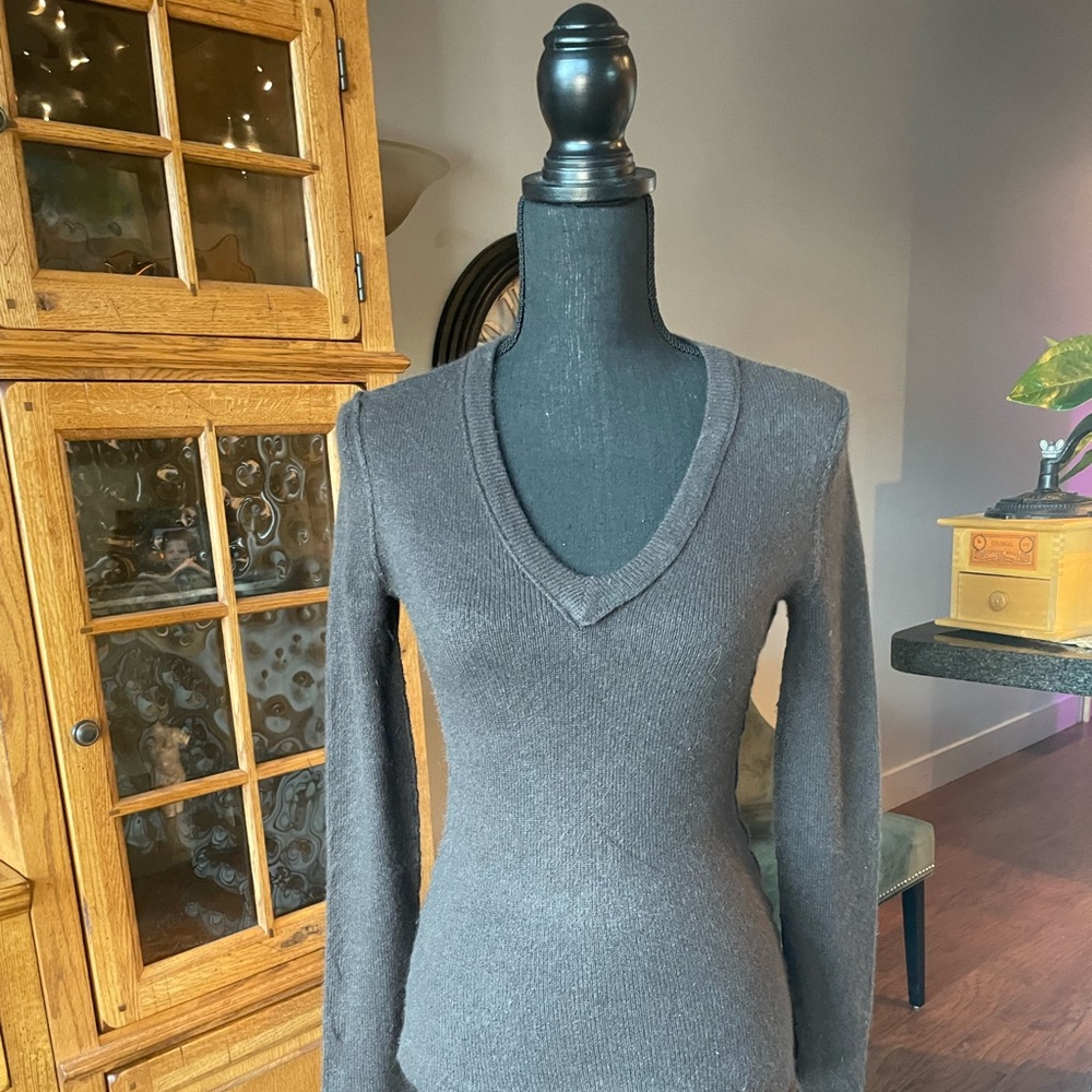 Inhabit Cashmere Blend V neck sweater